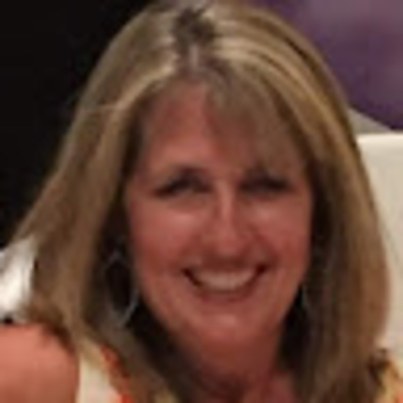 Meet your Posher, Sandy - Picture 1 of 1